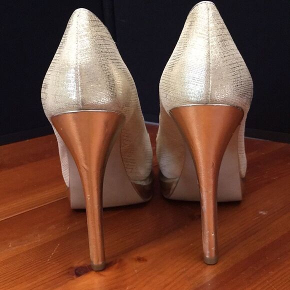 Calvin Klein Gold Arielle 5” Heels Size 7 - Picture 5 of 12